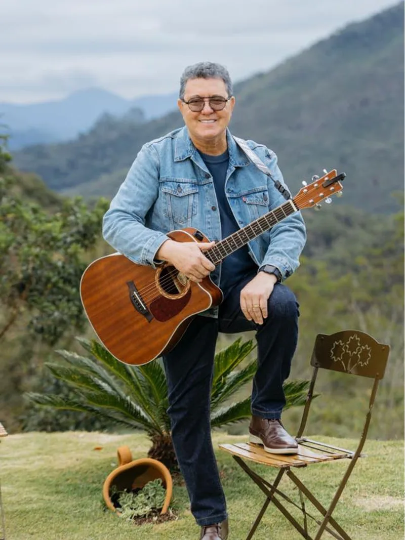 Cantor Nani Azevedo, adoração da Imersão para Casais em Alto Mar